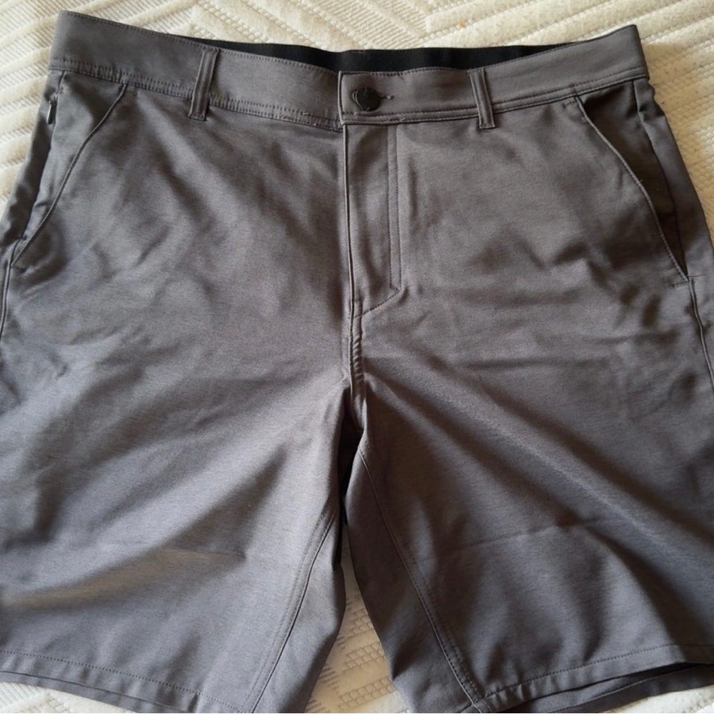 Men's Gray Shorts
